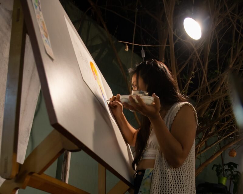 Melinda Muriel presenta un taller de arte exploratorio